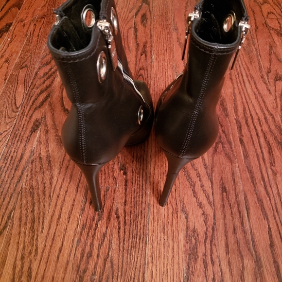 Designer Alexander McQueen ankle boots - Picture 4 of 5